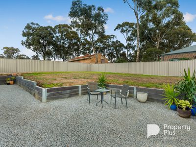 8 Timbarra Drive, Golden Square