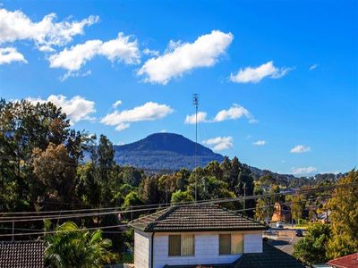 17 Leigh Cres, Unanderra