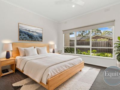 1 / 11 Leicester Ave, Mount Eliza