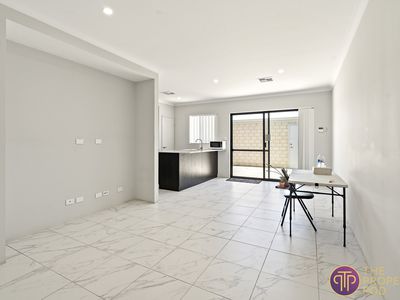 12 Anzac Crescent, Byford