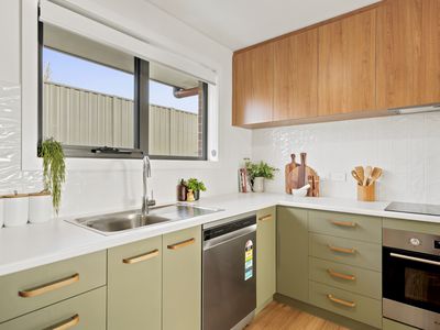 1 / 5 Thorne Avenue, Legana
