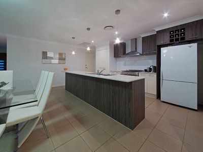 30 Higgs Circuit, Wynnum West