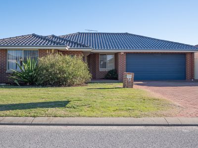 73 MONTORO DRIVE, Port Kennedy