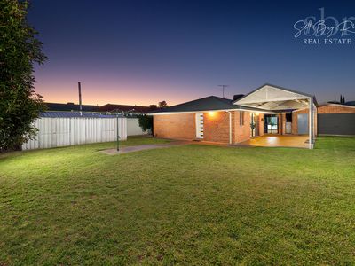 88 NIGHTINGALE AVENUE, Wodonga