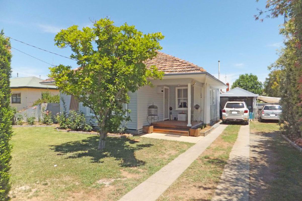 52 Lake Road, Kyabram