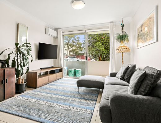 Modern One-Bedroom Apartment in Prime Rose Bay Location