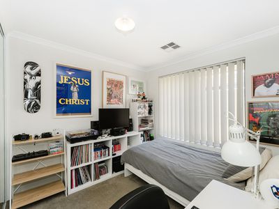 18 Yandal Way, Golden Bay