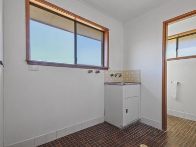 47 McMillan Crescent, Dalmeny