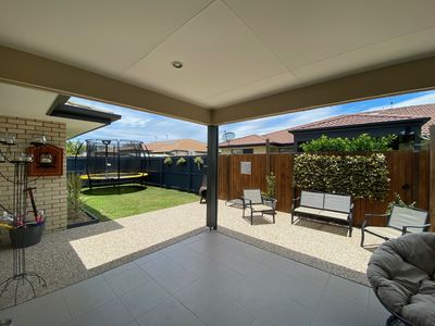 130 / 230 Pulgul Street, Urangan
