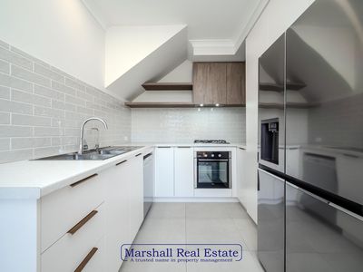 34 Hirundo Bend, Tapping