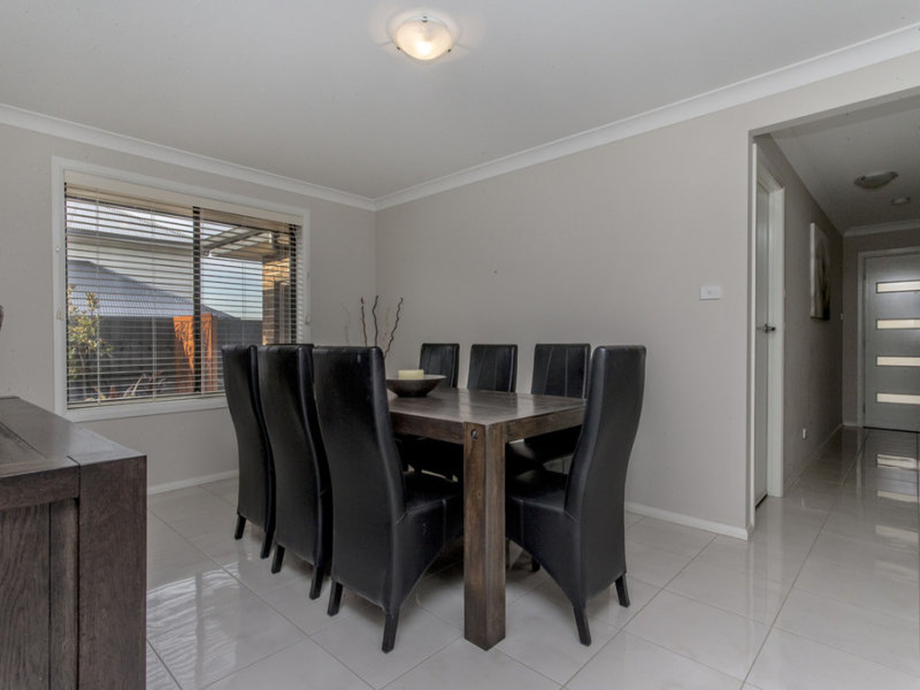 57 Darug Avenue, GLENMORE PARK