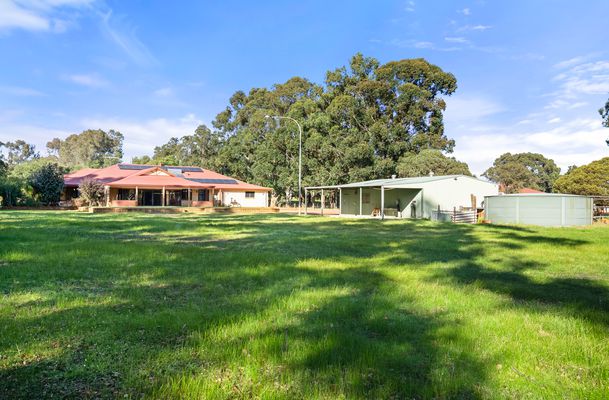 64 Egerton Drive, Serpentine