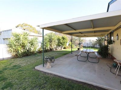 2 Rae Street, Forbes