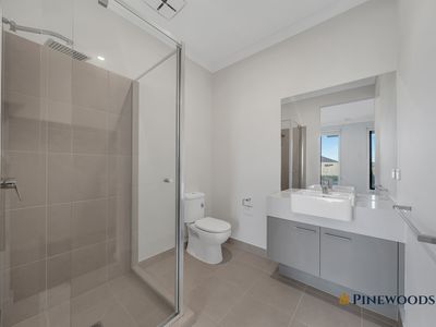 32 camus road, Beveridge