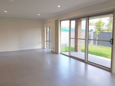 2 / 107 Central Avenue, Oak Flats