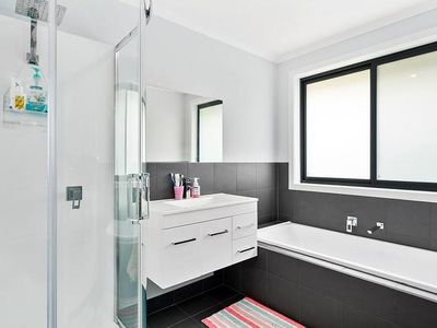 12 Larsen Crt, Ranelagh