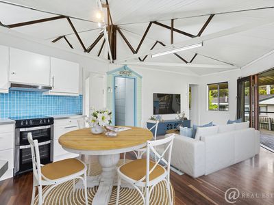 28 Pinnacle Street, Causeway Lake