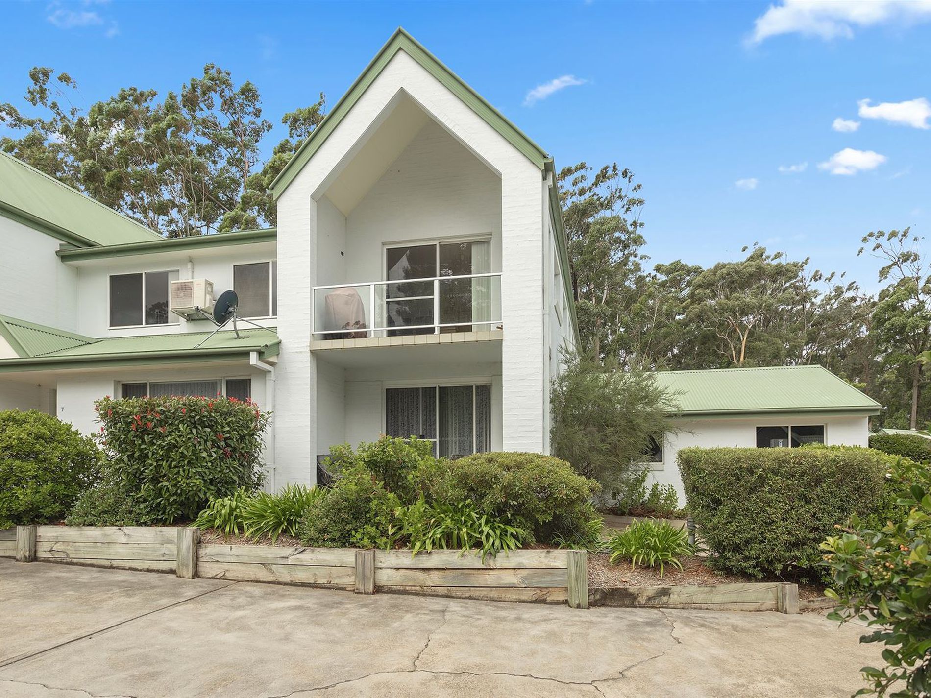 9 / 13 Augusta Place, Mollymook