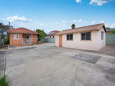 194 Northcliffe Drive, Warrawong