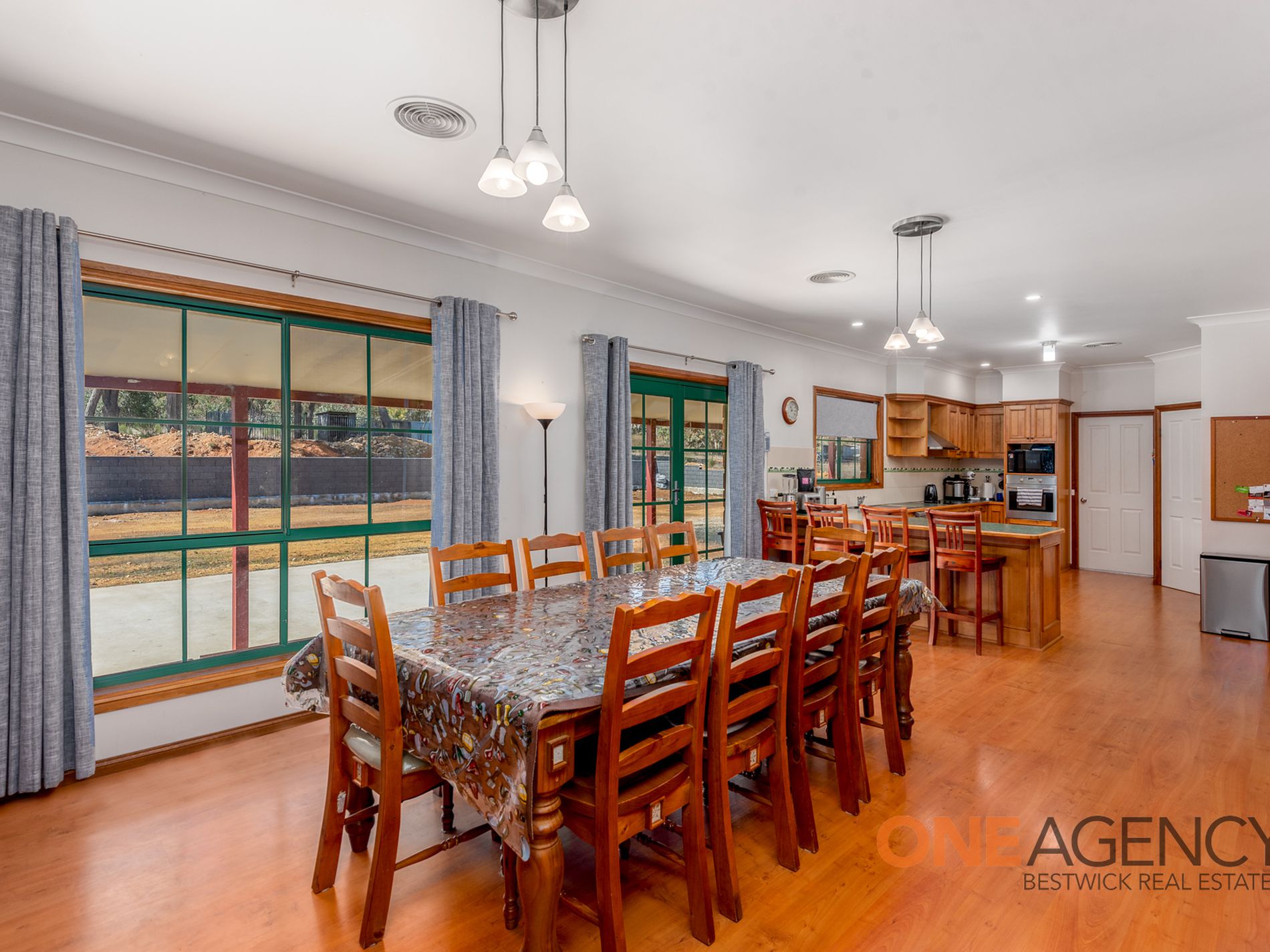 112 James White Drive, Fosters Valley