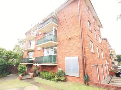 1 / 2 Brittain Crescent, Hillsdale