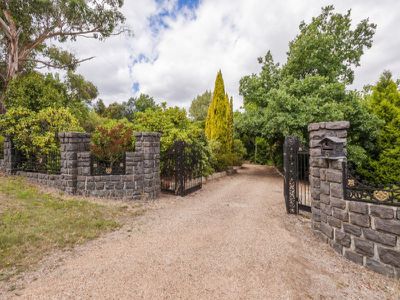 5 Governors Drive, Mount Macedon