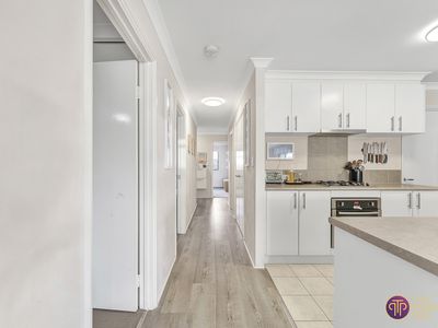 1 Bullfinch Street, Huntingdale