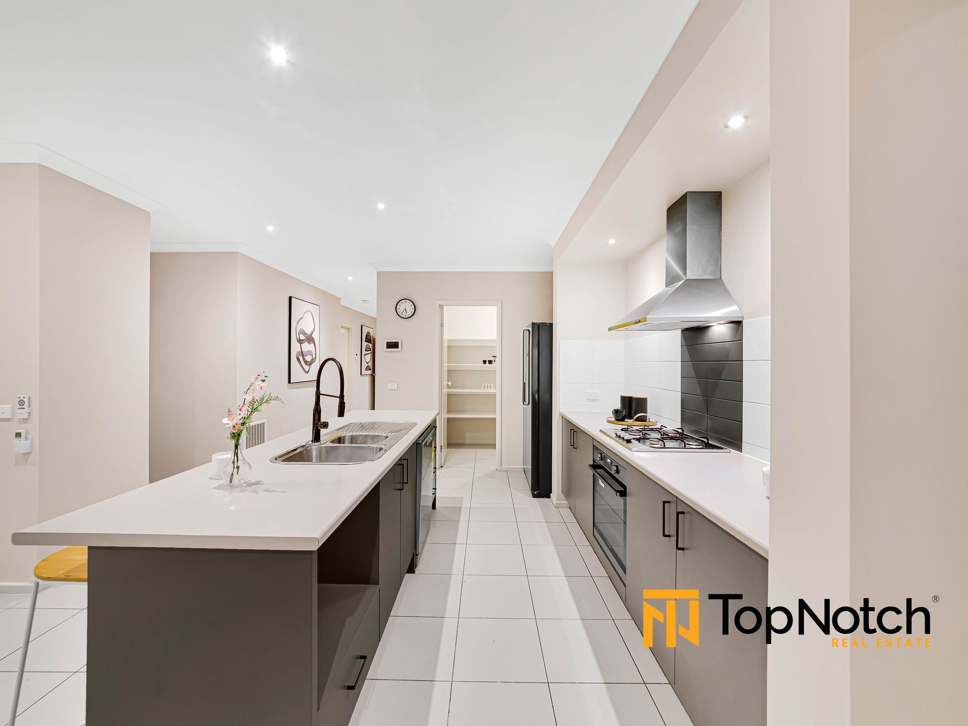 18 Sanctum Circuit, Doreen