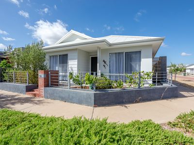 12 Cristonia Terrace, Byford