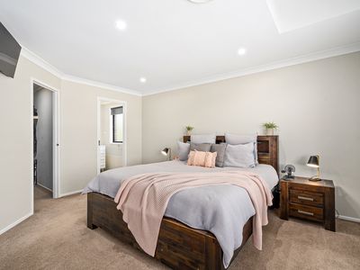 28 Bangalow Place, Hoxton Park