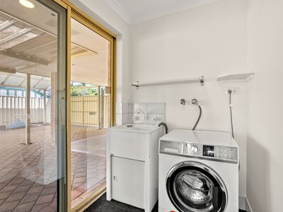 18 HAZLETT PLACE, Waikiki