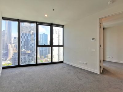 2409 / 105 Clarendon Street, Southbank