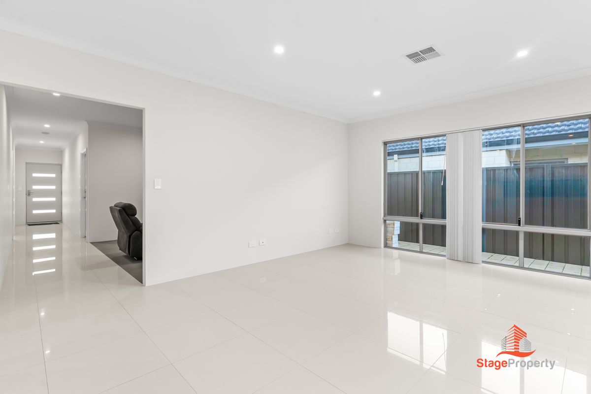 10 Greywacke Entrance, Piara Waters