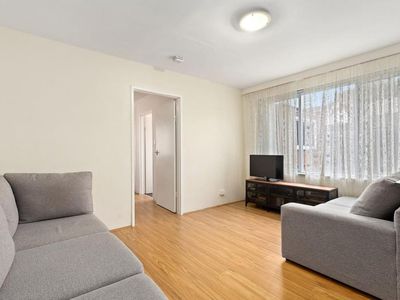 10/8 Clyde Street, Maribyrnong