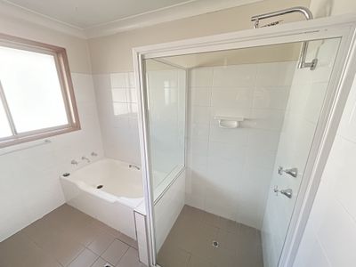 2B Rivergum Place, Dubbo