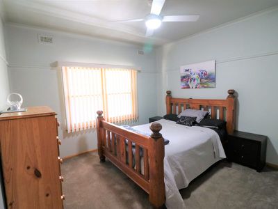 93 Livingstone St, Avenel