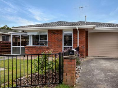 8 B Alexander Place, Otaki