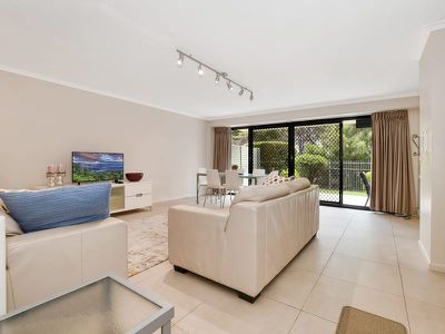 2 / 86 Parkyn Parade, Mooloolaba