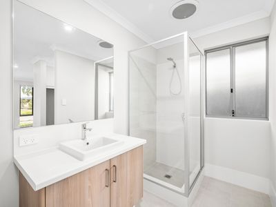 7 Barnevelder Bend, Southern River