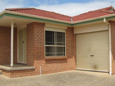 2 / 2 Candlebark Street, Albion Park Rail