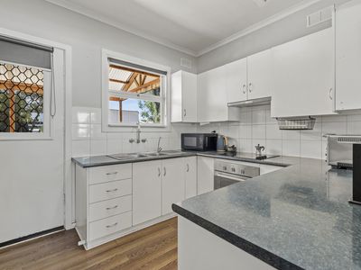 11 Tindola Street, Brahma Lodge