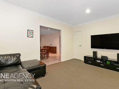 13 Dinnigan Cr, Durack