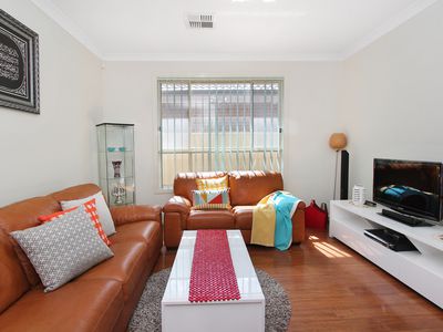 8 Brearley Avenue, Middleton Grange