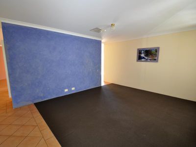 22 Mary Mackillop Glen, Queens Park