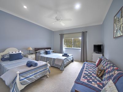 16 Pope Avenue, Berrara