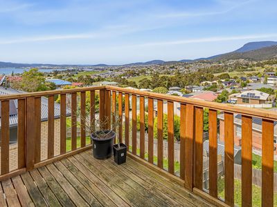 11 Lesdelle Street, Claremont