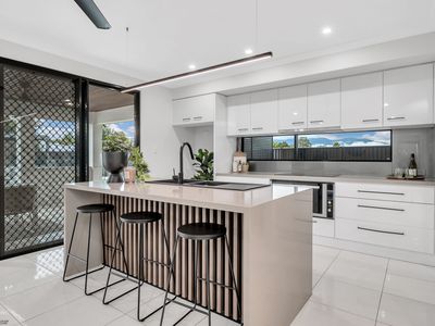 16 Leighton Crescent, Gordonvale