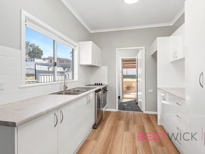 11 BEDDIE STREET, West Bathurst