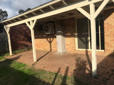 40 Lyndhurst Court, Wattle Grove