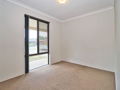 9 Dargin Way , Rockingham